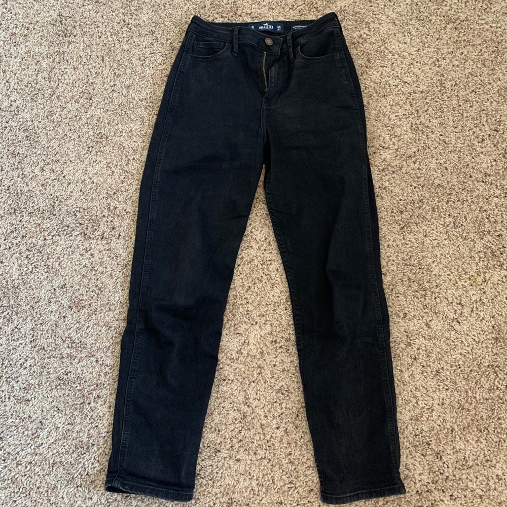 hollister ultra high rise mom jean
